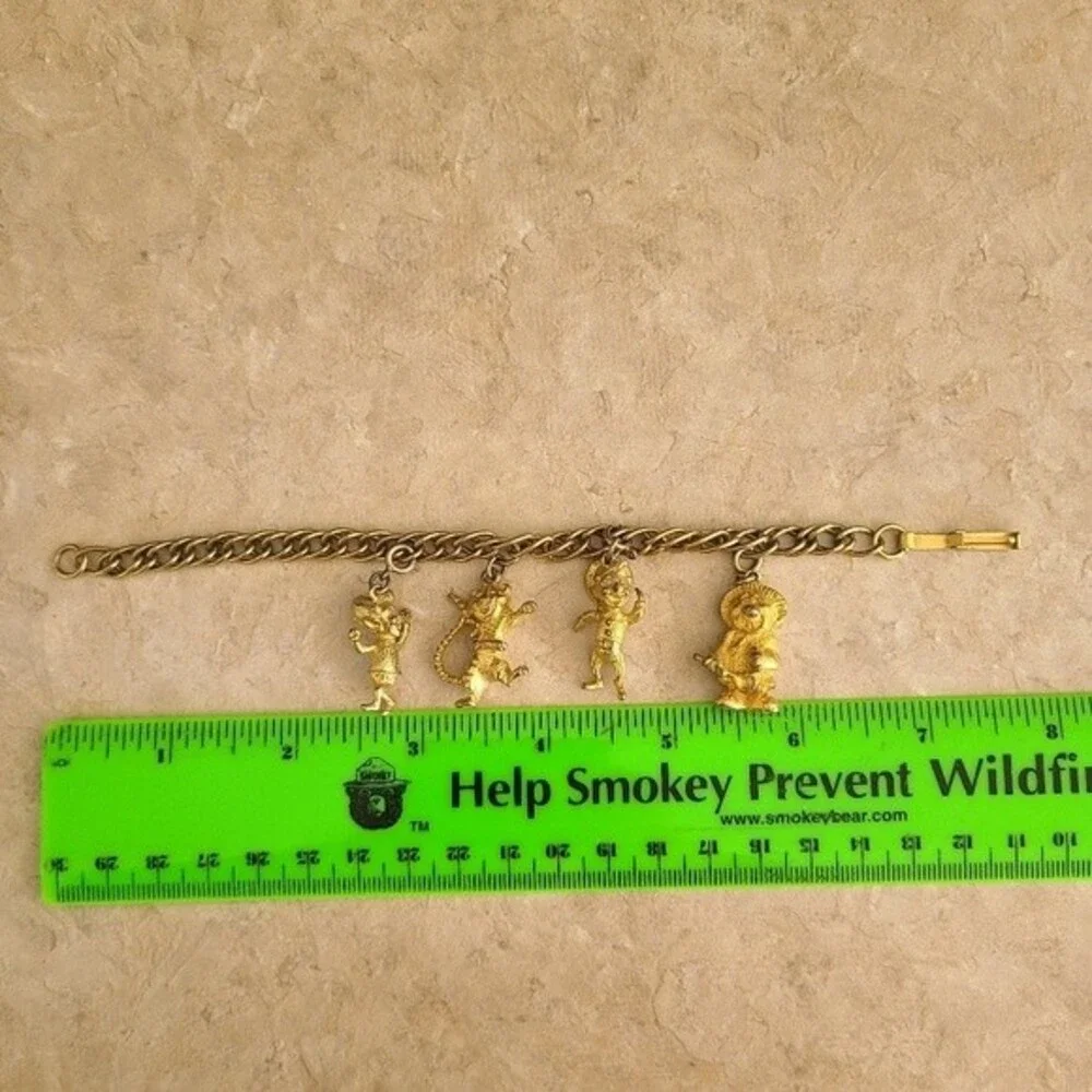 Kellogg's Cereal Box Mascot VTG 1970's charm advertise promo bracelet Collector